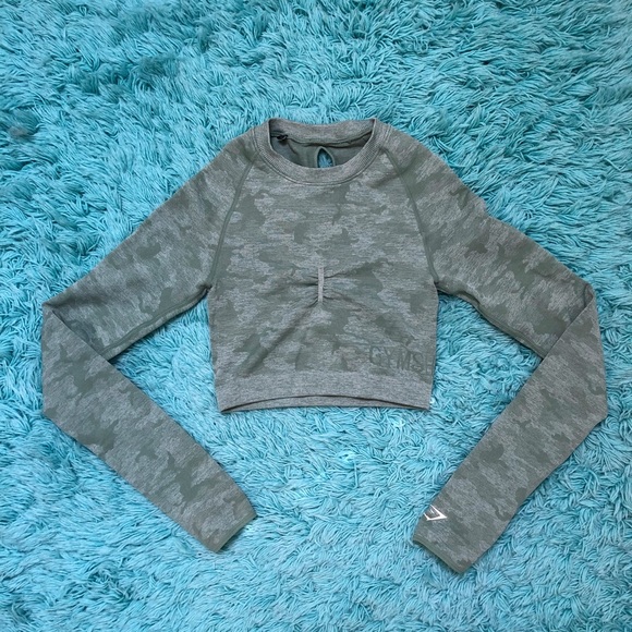 Gymshark green camo seamless long sleeve crop top - Picture 3 of 4